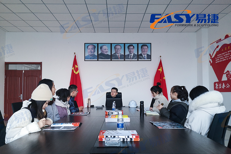 Apprendre dans notre usine d'échafaudages Ringlock